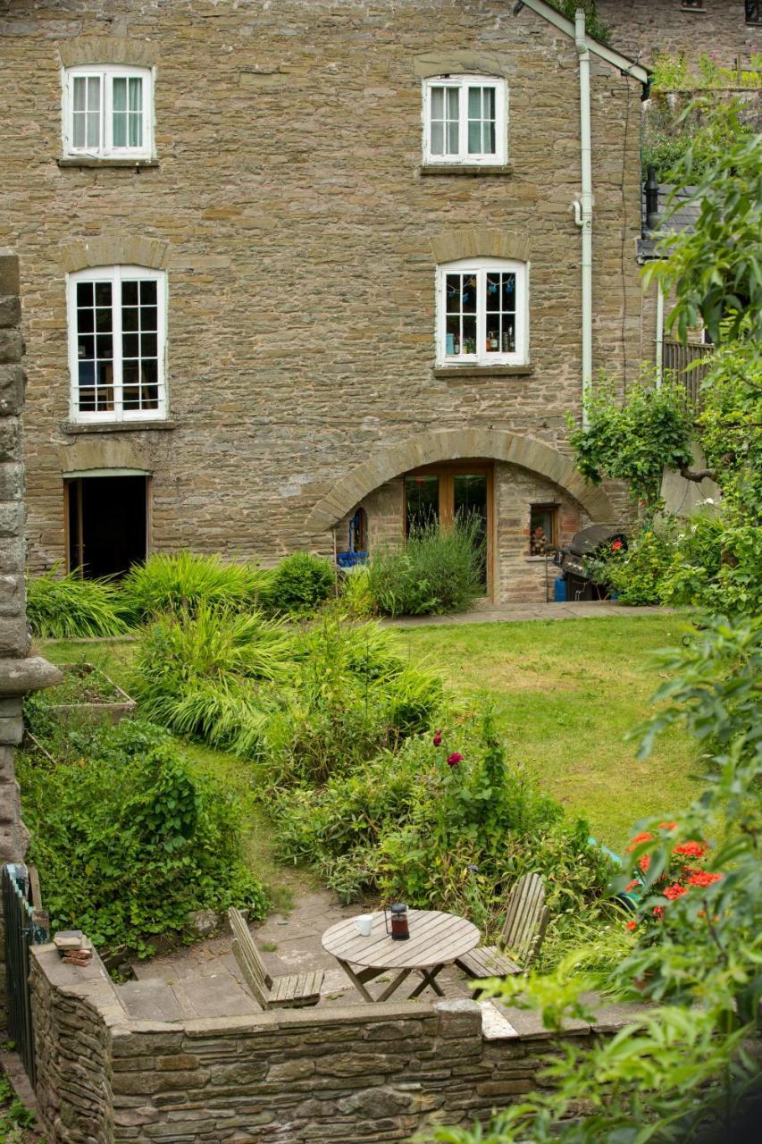 The Bridge Hay Bed & Breakfast เฮย์-ออน-วาย ภายนอก รูปภาพ